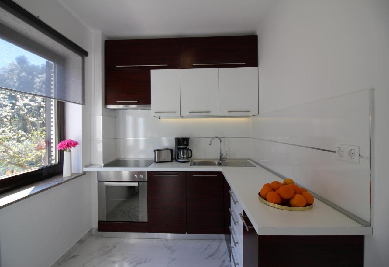 Modern Apartment Sabina With Nice Garden 포레치 외부 사진
